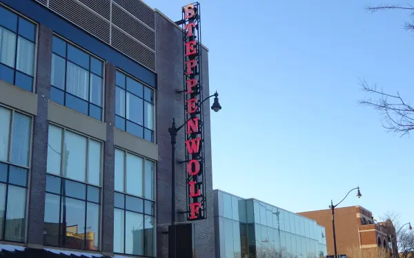 Steppenwolf sign on exterior of theatre building in Chicago