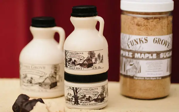 Containers of pure maple syrup 