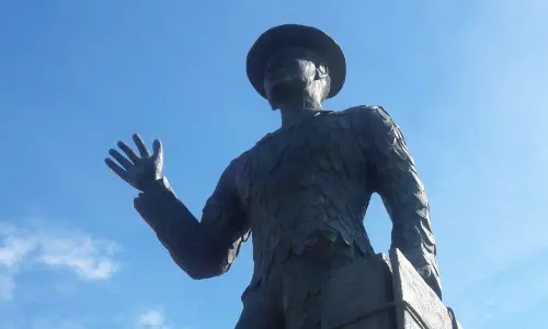 A monument to represent the Great Northern Migration