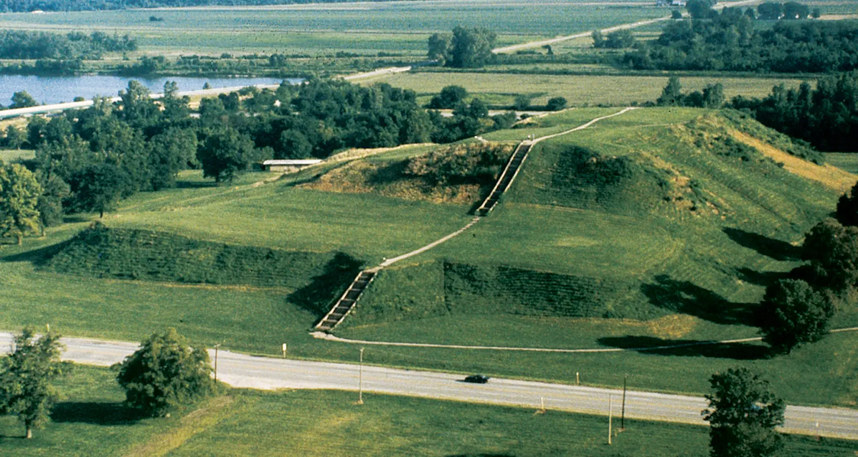 Green fields of the State Historic Site Cahokia Mounds 