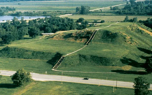 Green fields of the State Historic Site Cahokia Mounds 