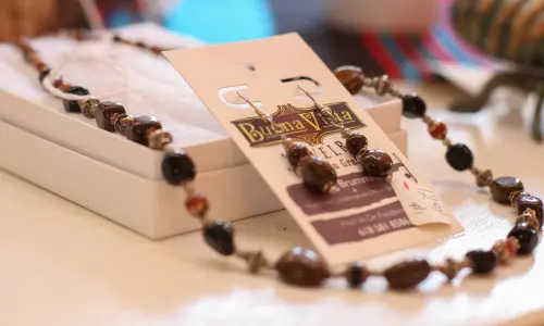 Earings and necklace