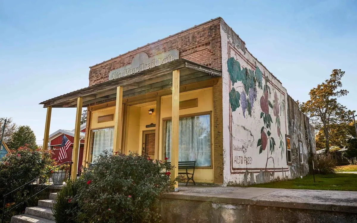 Loft on Alto's wine trail