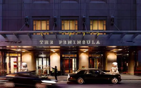 The Peninsula Chicago Hotel street front at night