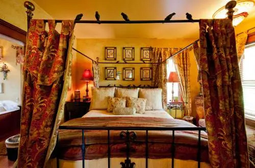 A regal bed at The Inn at Irish Hollow