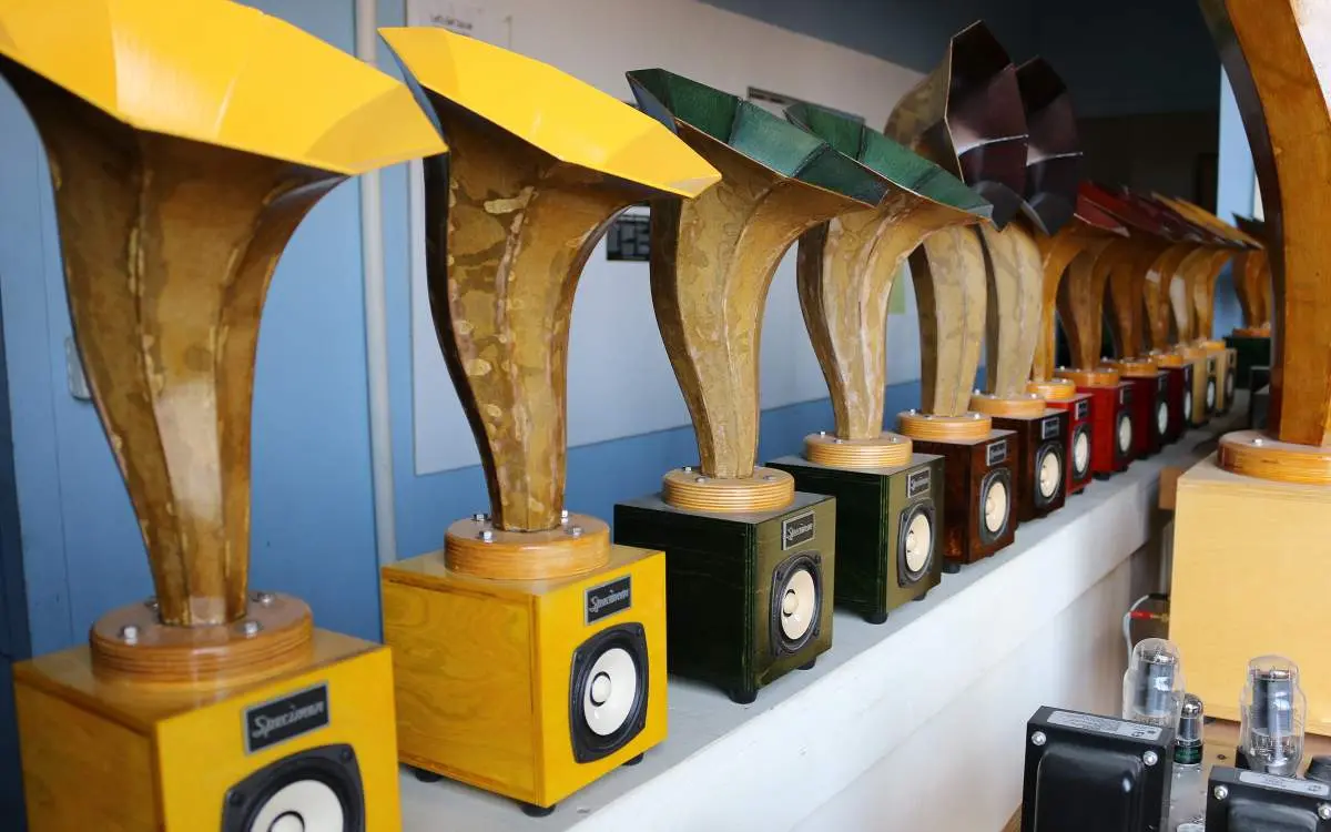 Shelf full of handcrafted amps at Specimen Products.