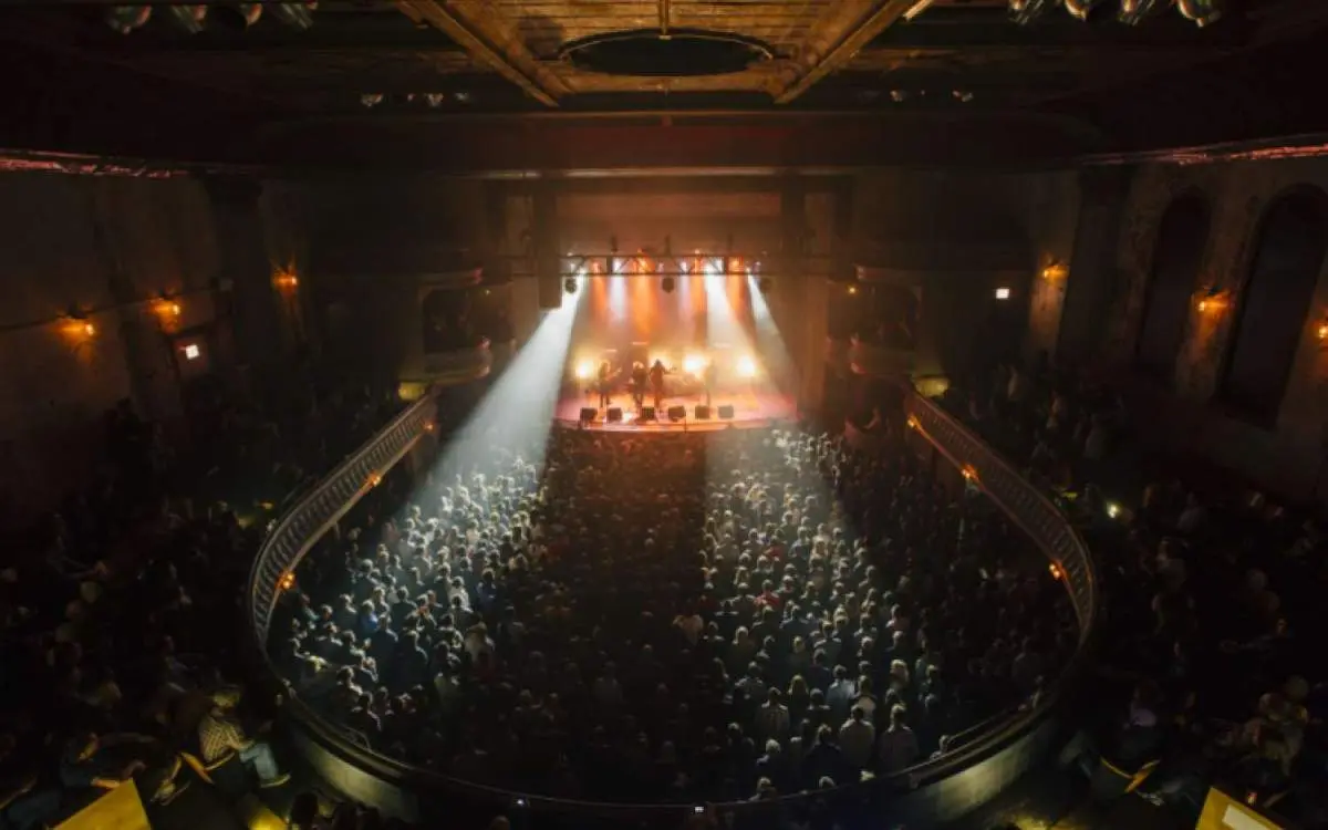 A large crowd enjoying live music