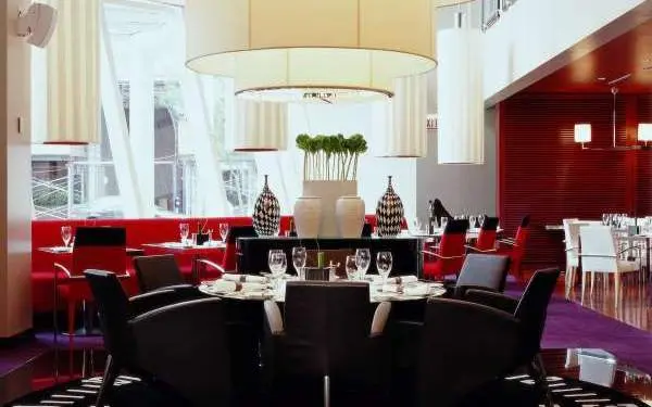 Interior of Café des Architectes.