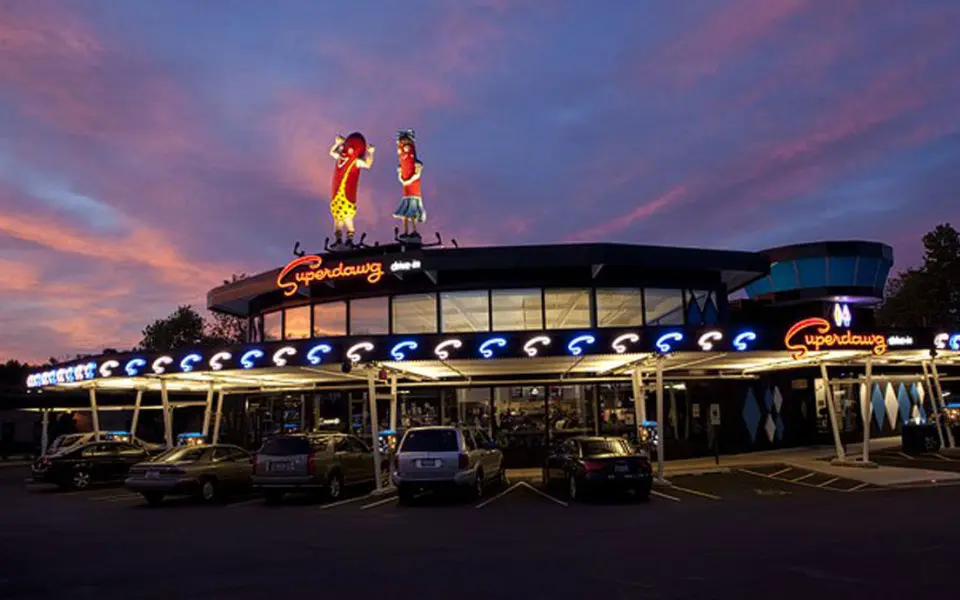 Exterior image of a restaurant at night