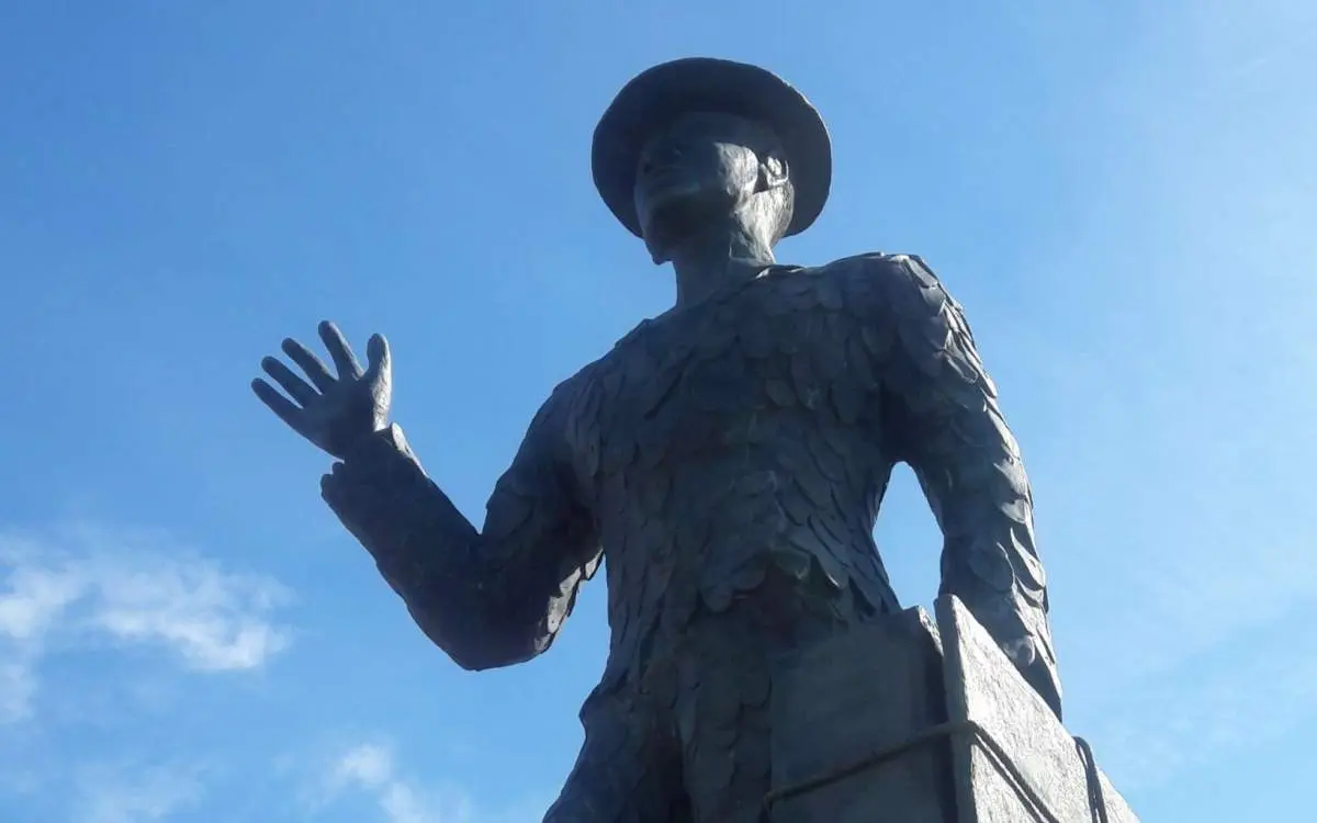 A monument to represent the Great Northern Migration