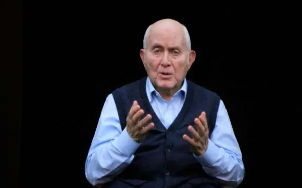A hologram of Holocaust Survivor Pinchas Gutter