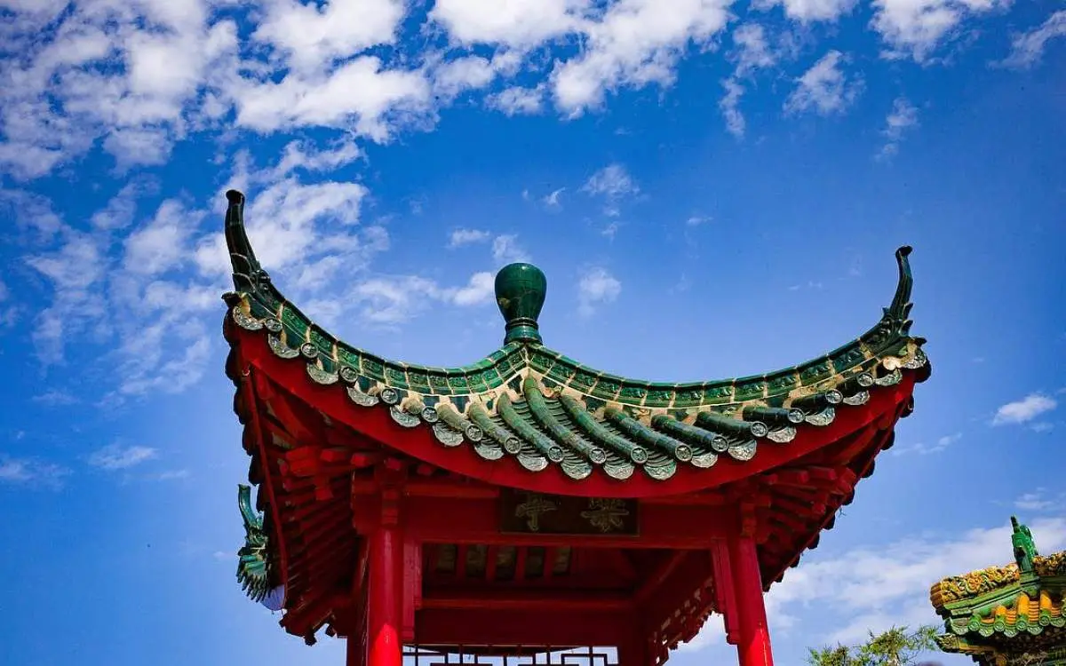A view of a Square Pagoda in Chinatown Chicago