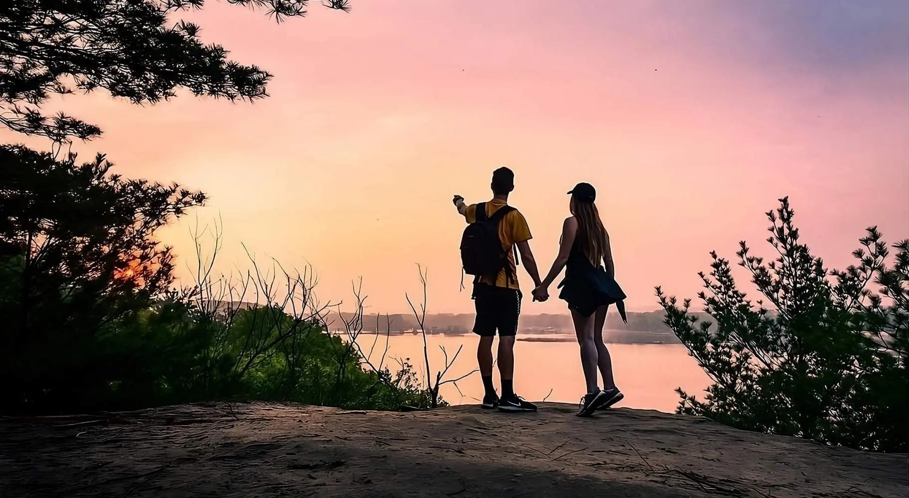 A Couple is Overlooking a River at Buffalo Rock Sate Park in Ottawa