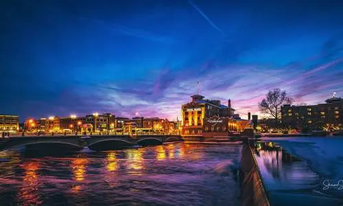 Waterfront at Saint Charles during sunset.