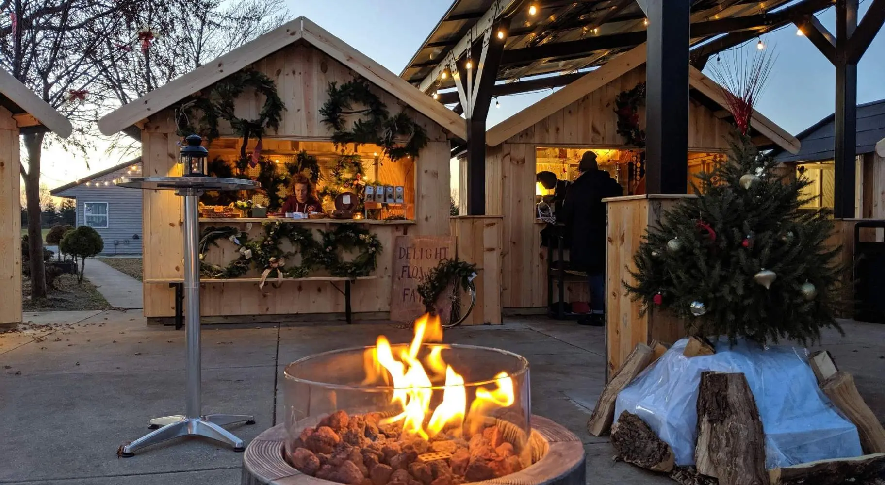 Champaign Riggs Christmas Market Fire